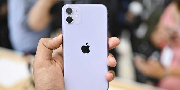 iphone 11 hands on jc blue