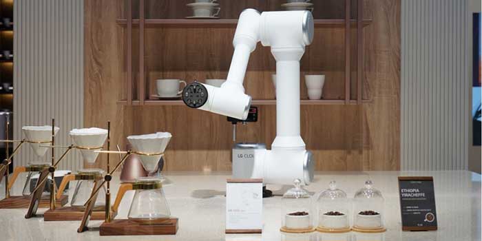 LG CLOi Robot 7