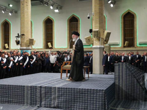 پشتیبانی تمام قد رهبر انقلاب از جامعه کارگری 1 87192 242