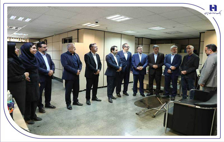 بازدید روزانه مدیرعامل، اعضای هیئت مدیره و مدیران ارشد بانک صادرات از شعب و ستاد بانک و مجموعههای تولیدی فعال 1 132032