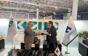 تفاهمنامه توسعه همکاری بانک صادرات ایران با «گسترش صنایع و معادن کاوه پارس» 2 IMG 20251101 105839 128